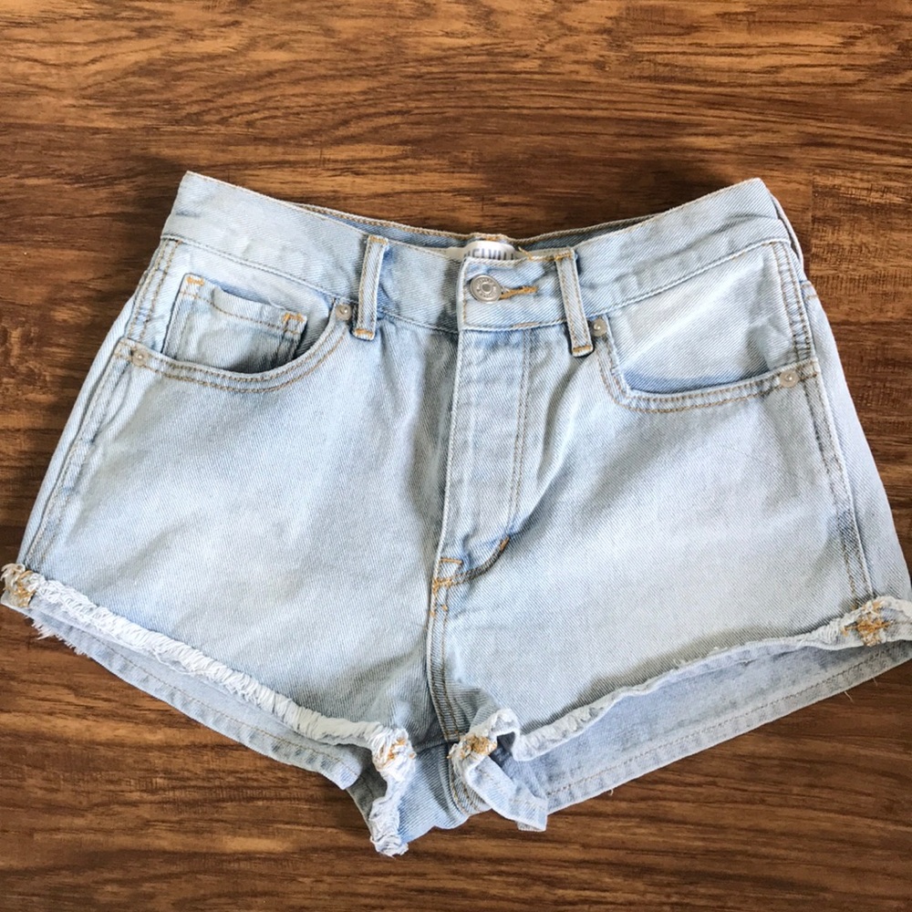 Brandy Melville lightwash shorts